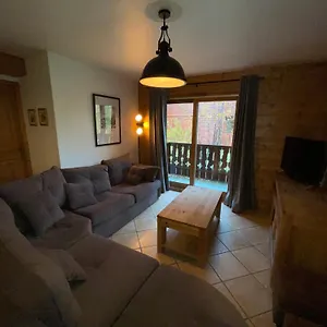 chalet-les-trappeurs.hotels-rhonealpes.com/